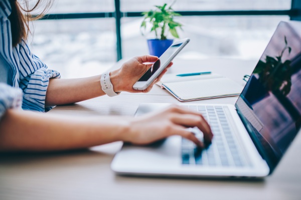 Mobile vs Desktop: 13 podstawowych zachowań użytkowników