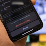 HOW TO VIEW SOMEONE’S BROWSING HISTORY FROM A DIFFERENT PHONE